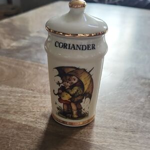 Hummel Cream and Gold Spice Jar - Coriander